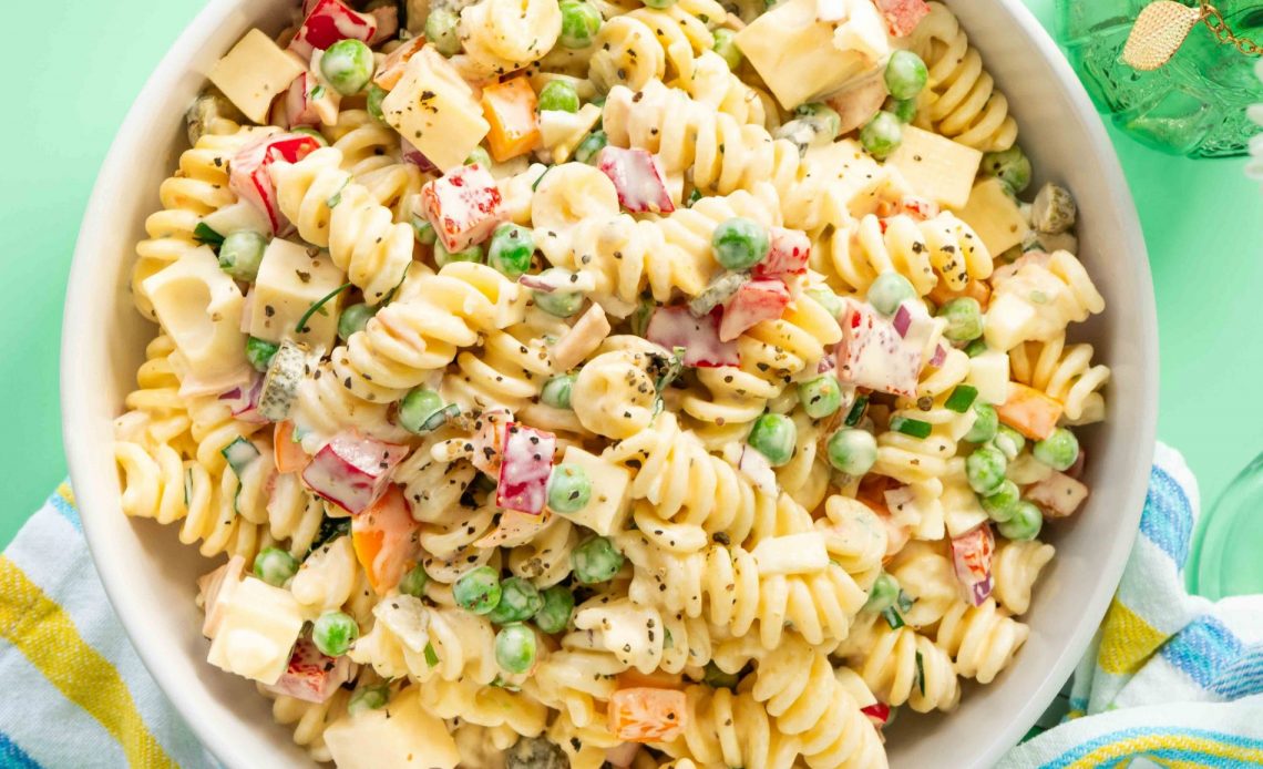 Klassischer Nudelsalat