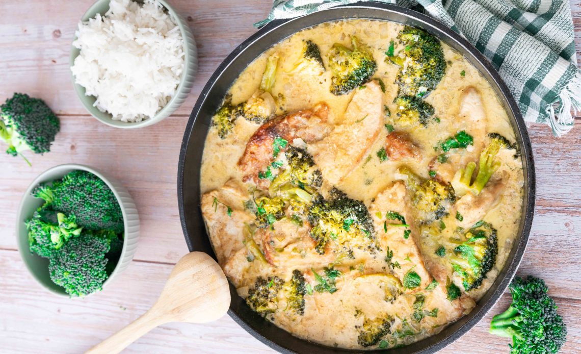 Brokkoli-Hähnchen in Senfsahne-Soße