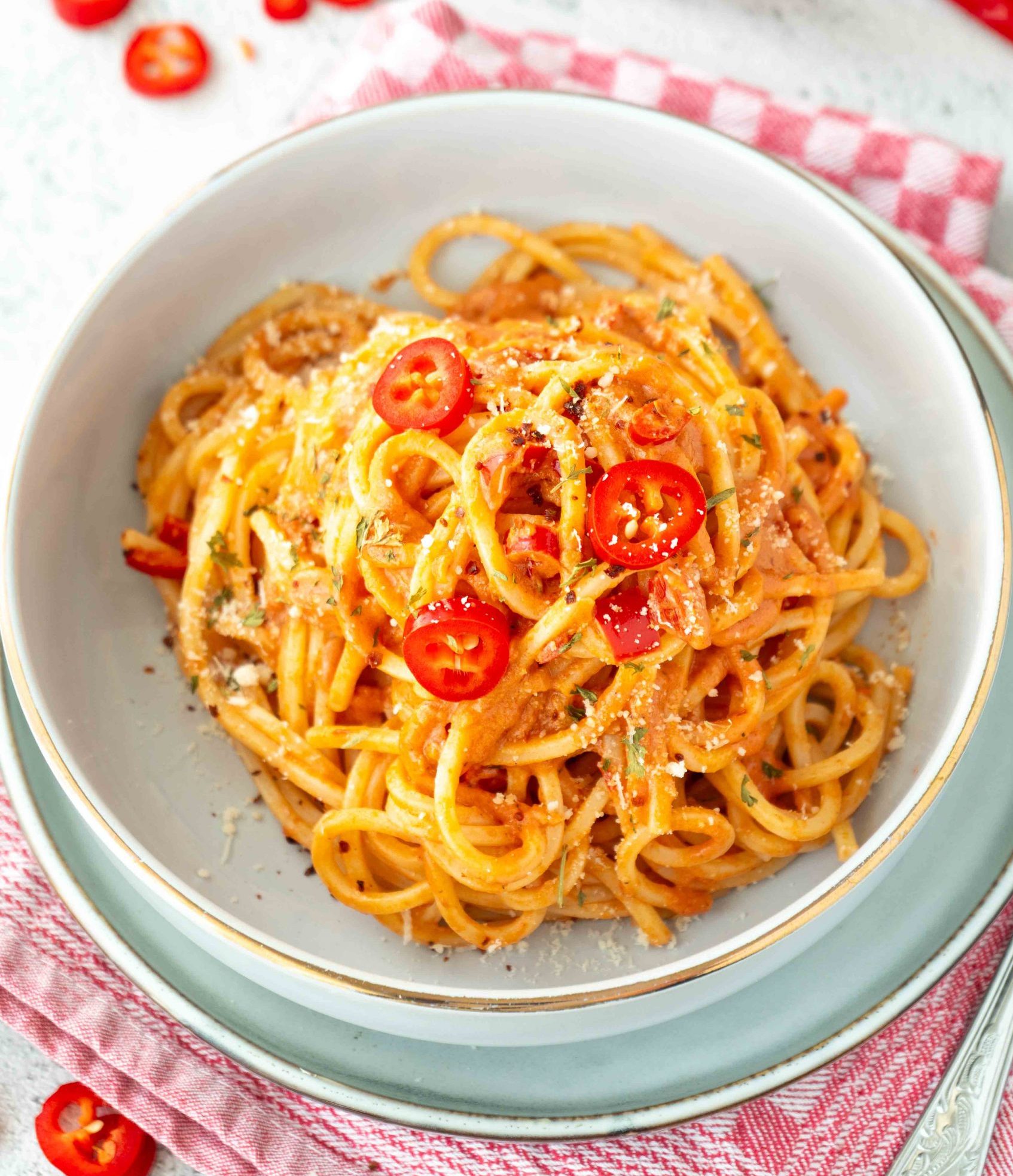 Tomaten-Harissa-Spaghetti