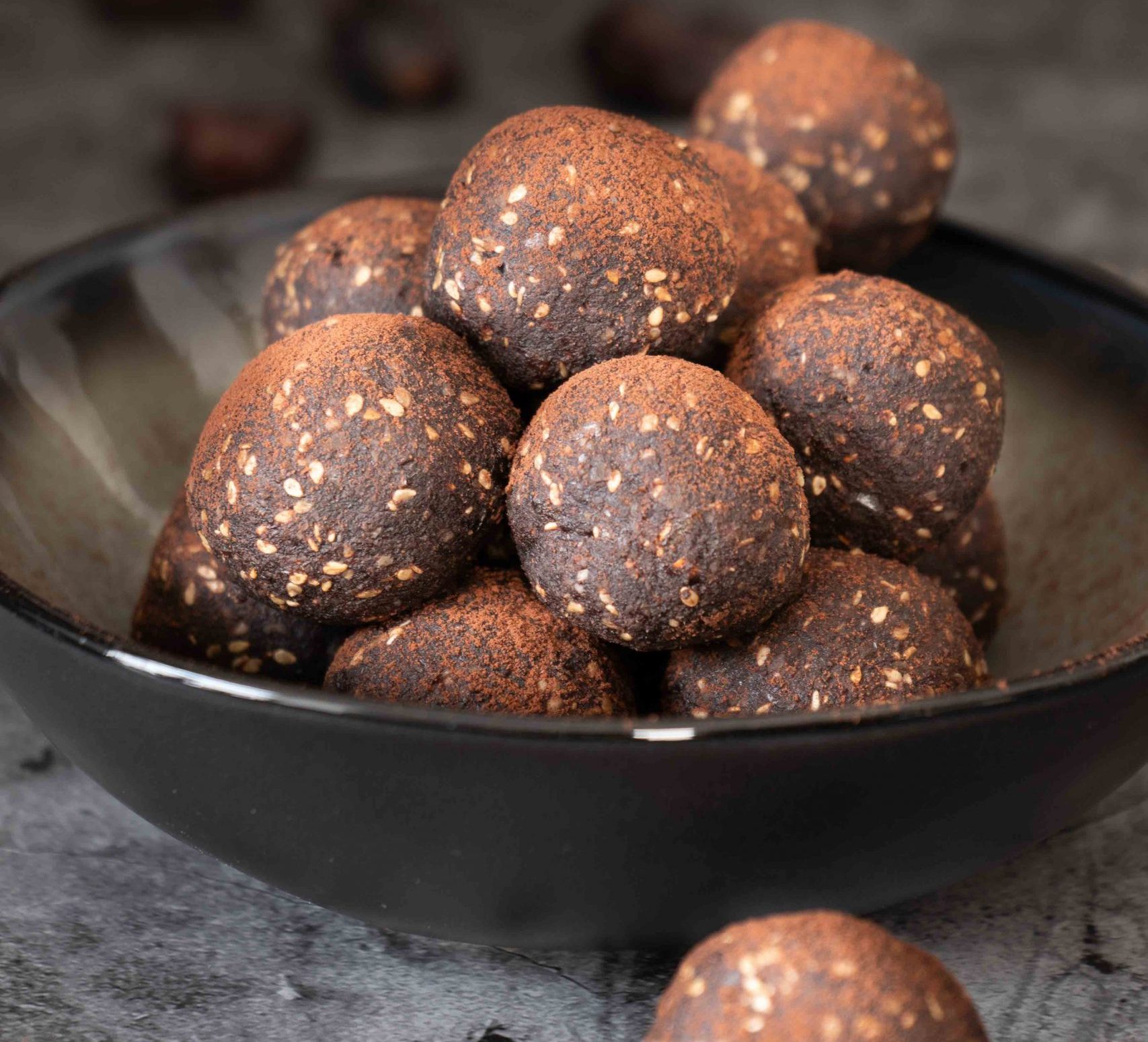 Glutenfreie Energy Balls Mit Datteln und Mandeln